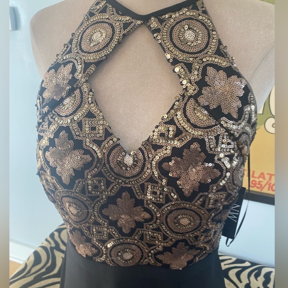 NWT Nightway Formal Black & Gold Sequined Gown Size 4